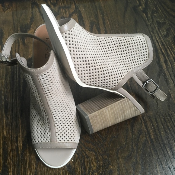 🆕 Kelsi Dagger Heels - Picture 10 of 17